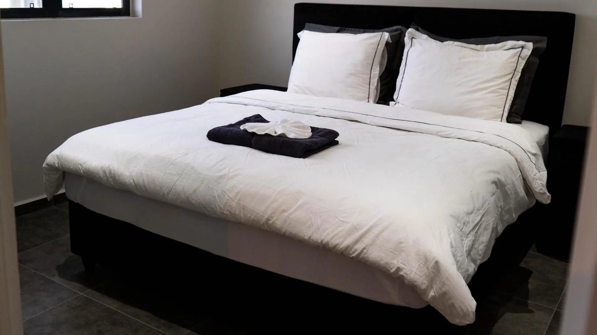 Elisabeth Residence Mambo Beach contacts